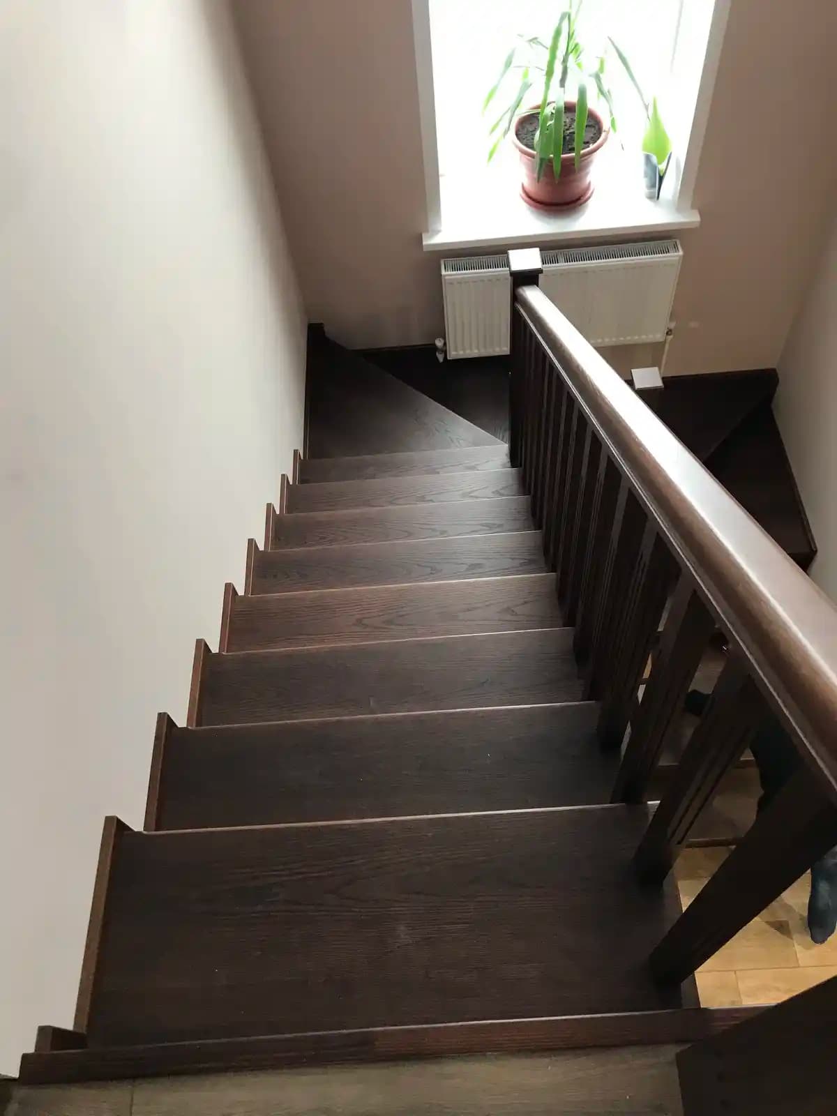 Второй марш лестницы на металлокаркасе